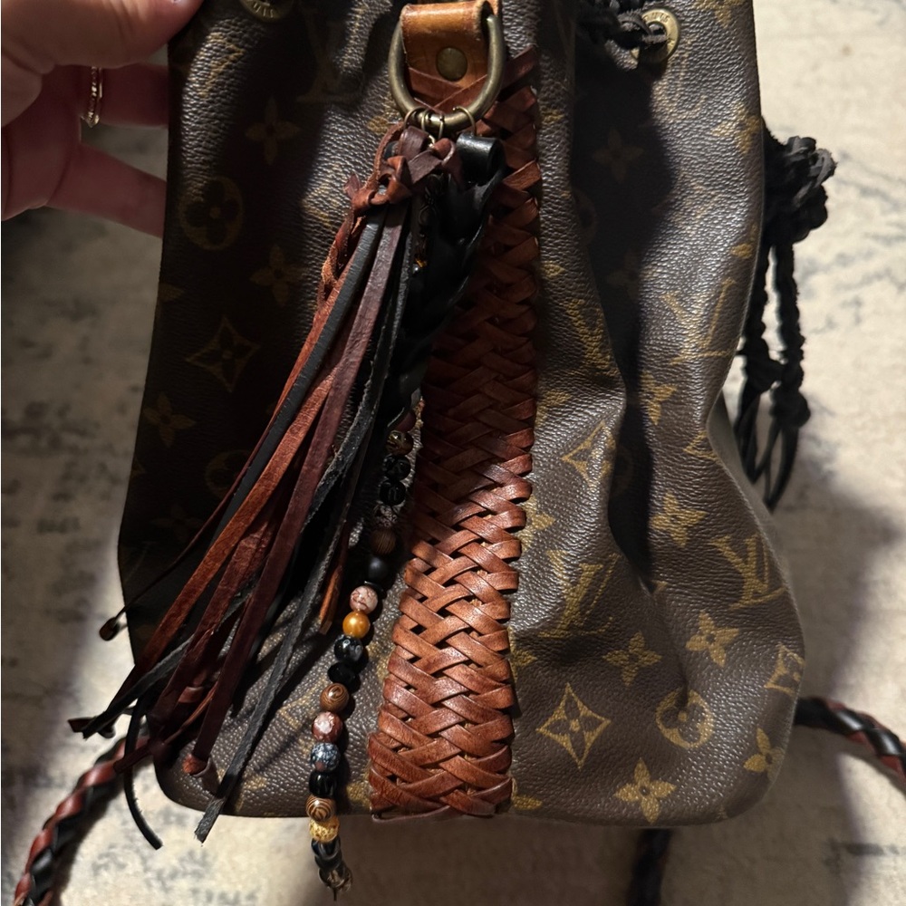 Louis Vuitton neo noe revamped bag - Picture 2 of 9